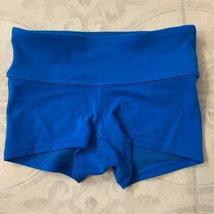 lululemon in movement shorts